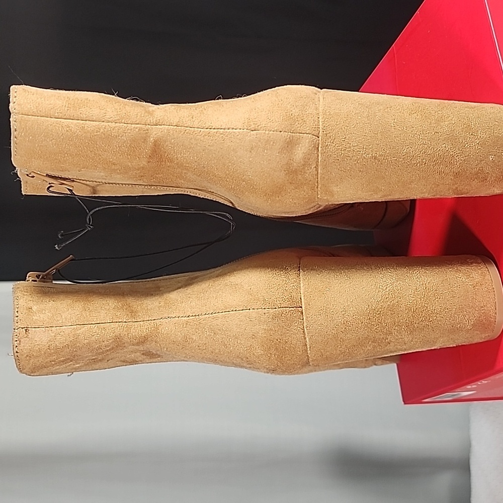 Forever 21 Tan Heeled Boots with Chunky Heel and Platform - Picture 4 of 12